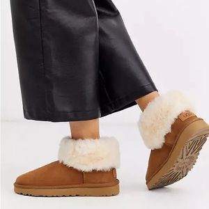 New with box Classic Mini Fluff Ugg